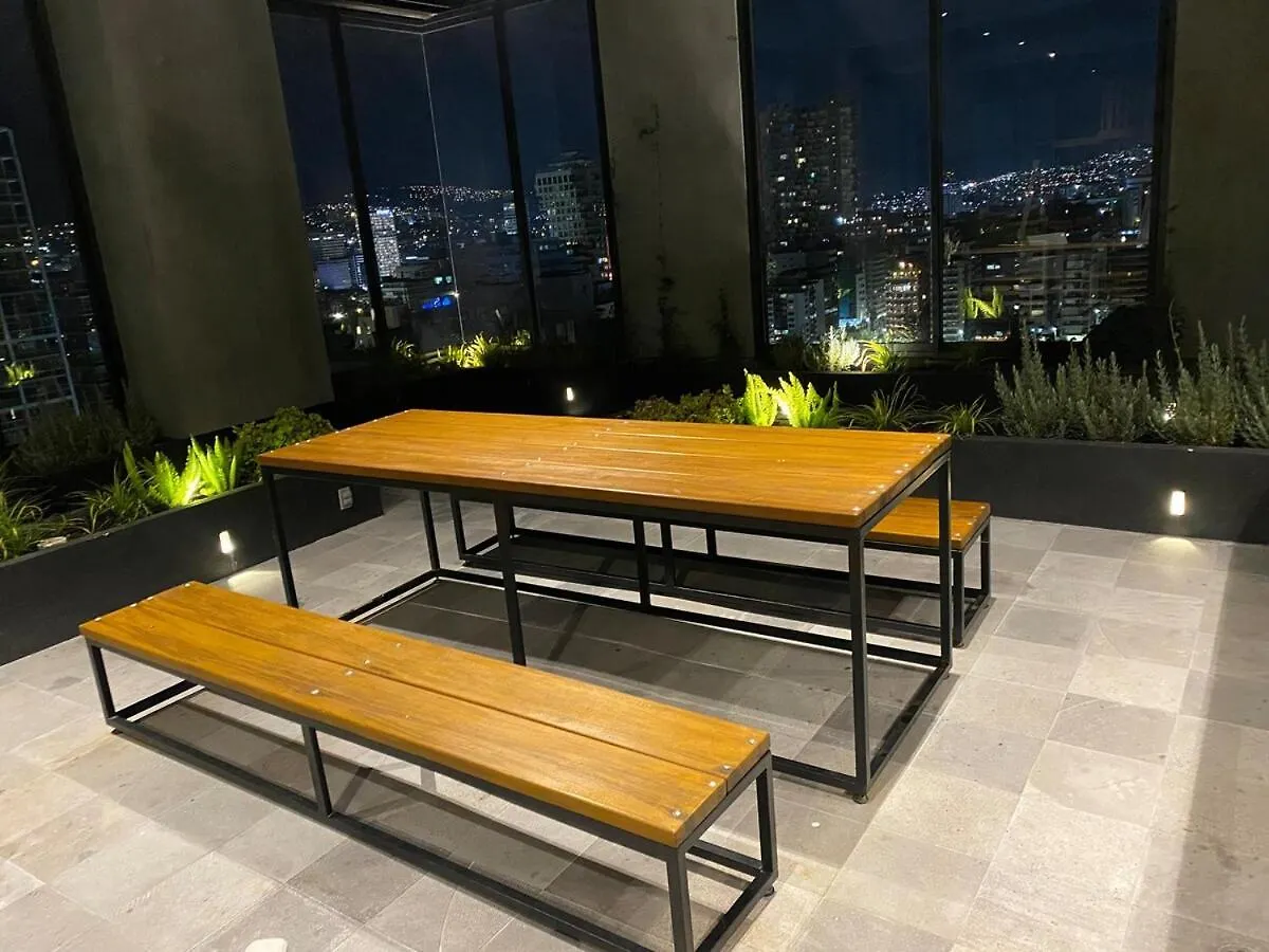Suite De Ensueno Quito 0*,  Ekvádor